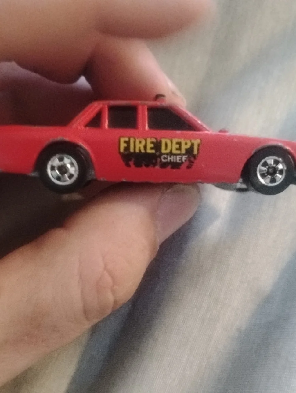 Hot Wheels Crash Car Red Fire Chief